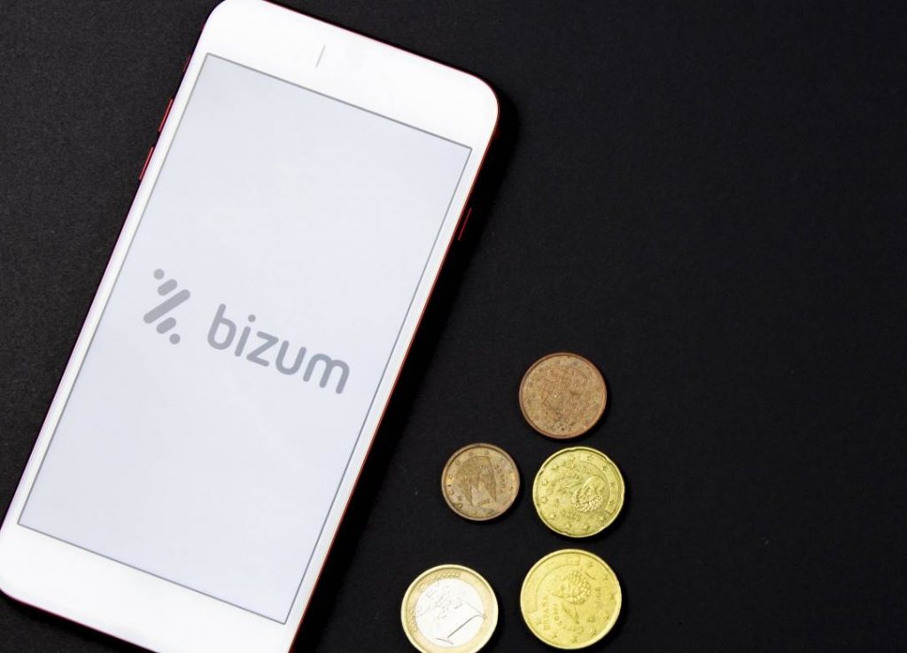 Bizum computer technology decline physical money